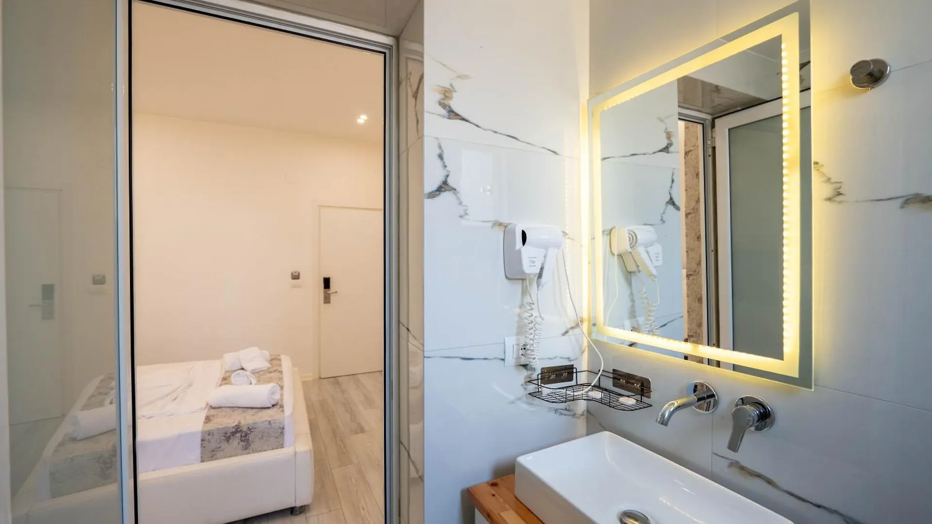 Bed & Breakfast Vila Irdi Ksamil