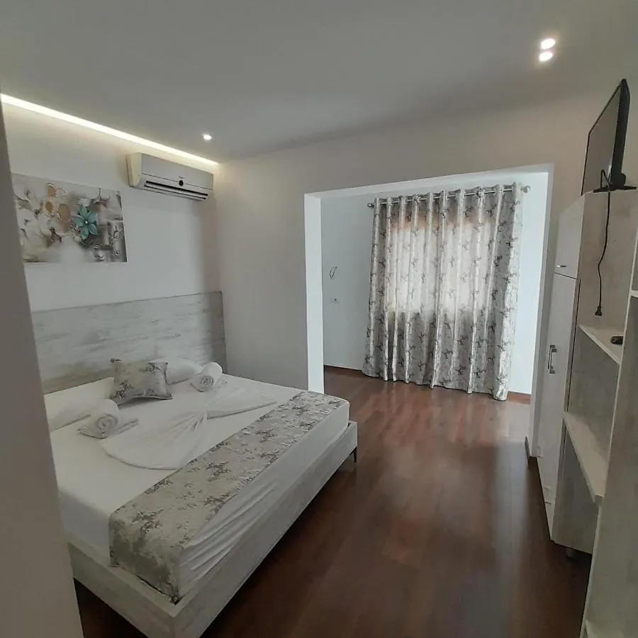 Bed & Breakfast Vila Irdi Ksamil Albania