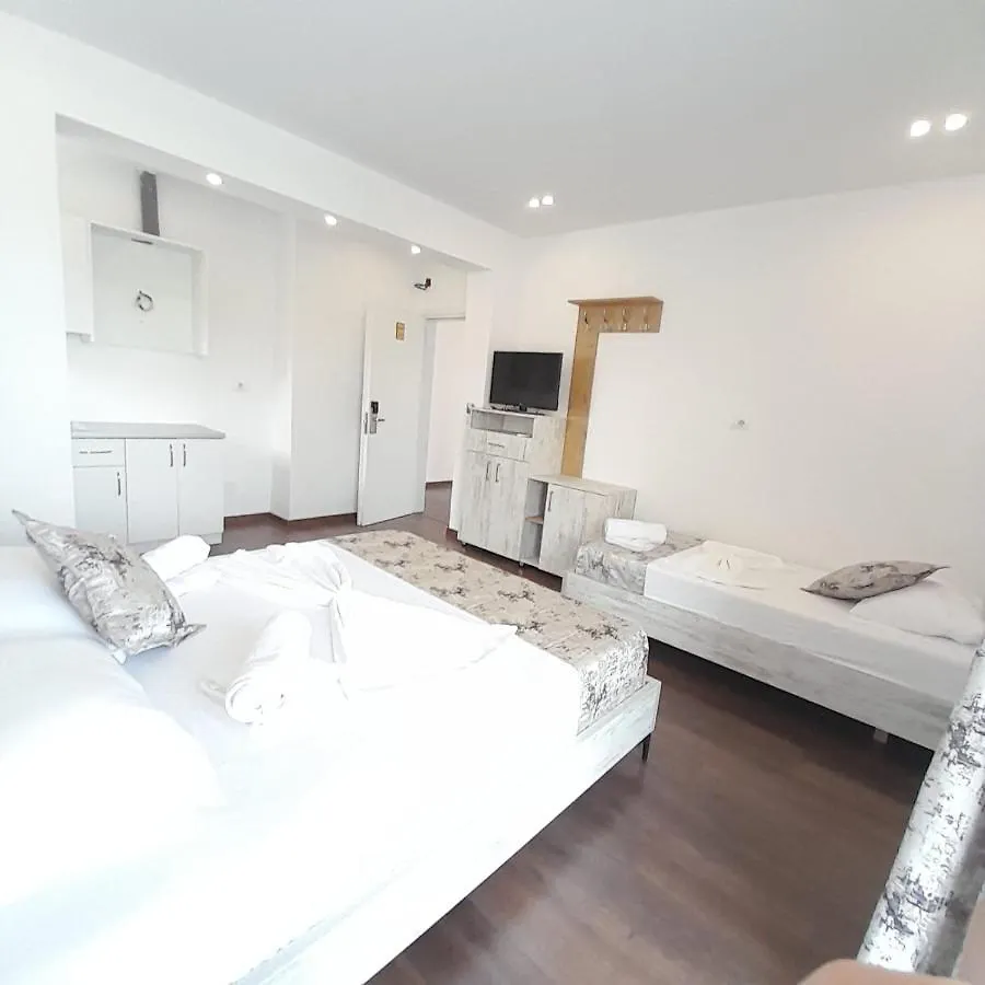 Bed & Breakfast Vila Irdi Ksamil