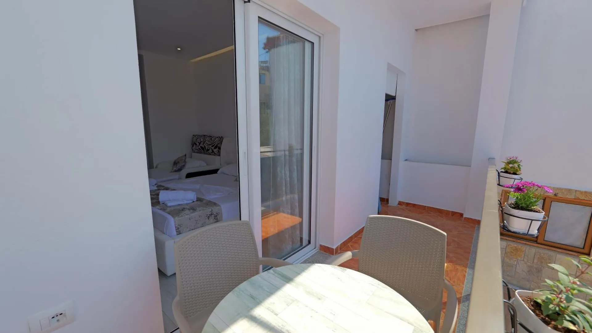 Bed and breakfast Vila Irdi Ksamil Albania