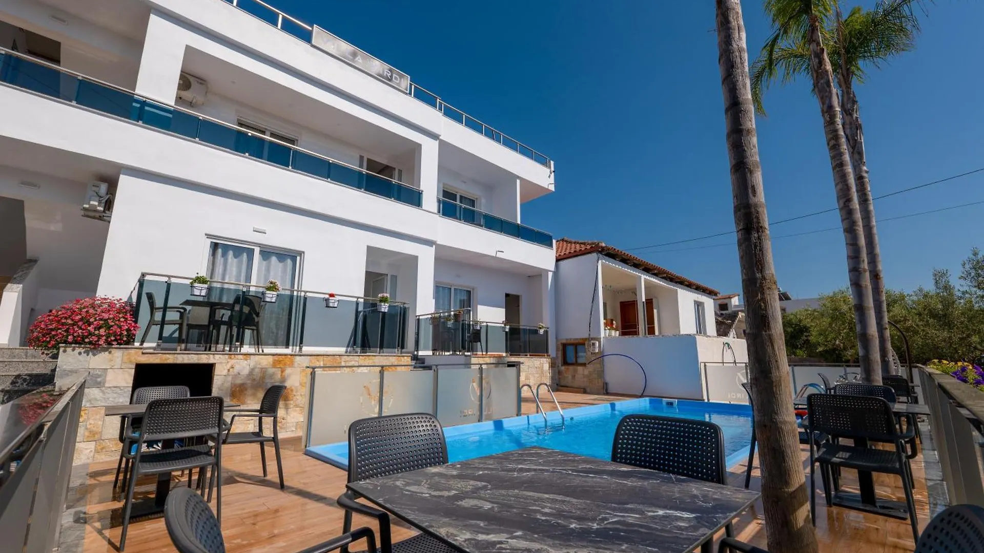 Vila Irdi Ksamil 0*,  Albania