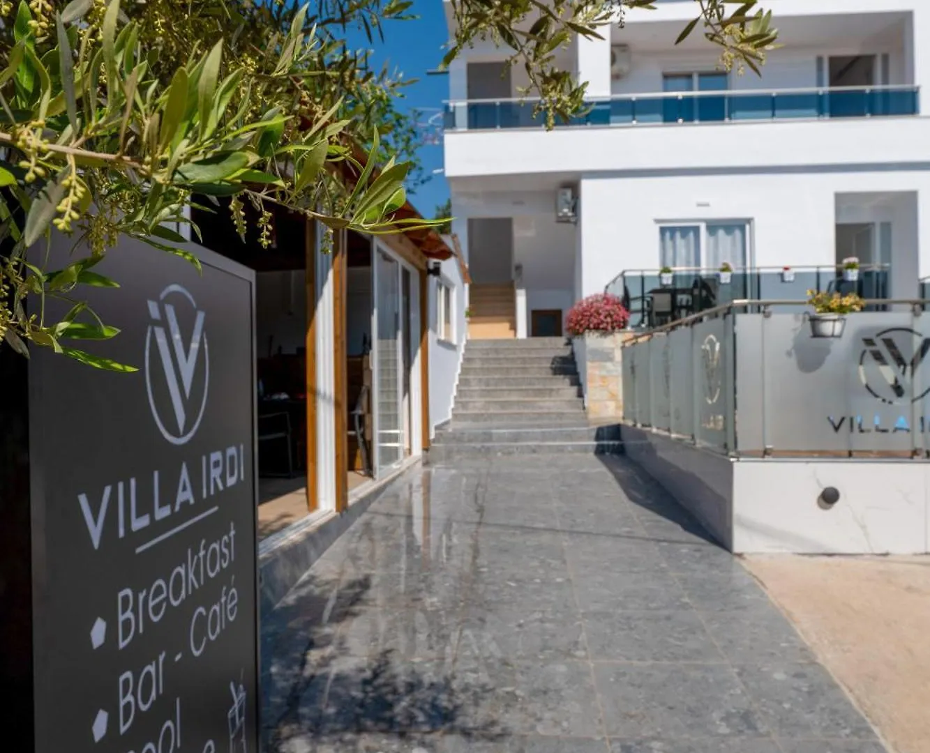 Vila Irdi Ksamil 0*,