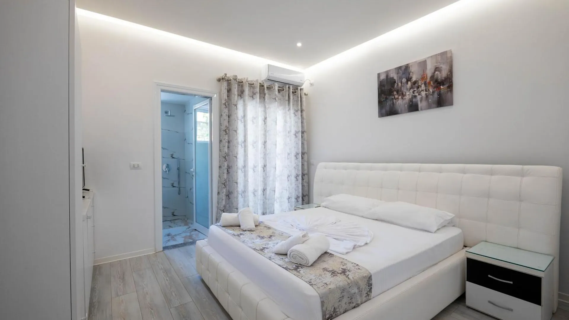 Vila Irdi Ksamil 0*,